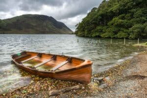 Boat at Crummock water England Betere Landschapsfoto